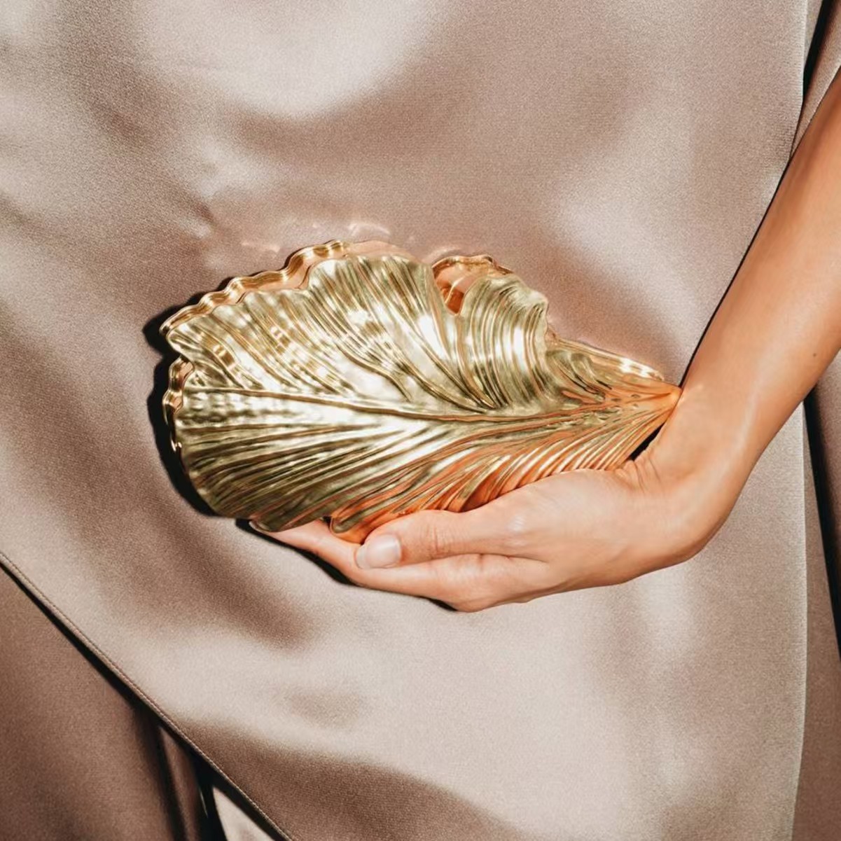 Luxury Lifestyle Store - Luxury Golden Fashion Acrylic Leaf Metal
