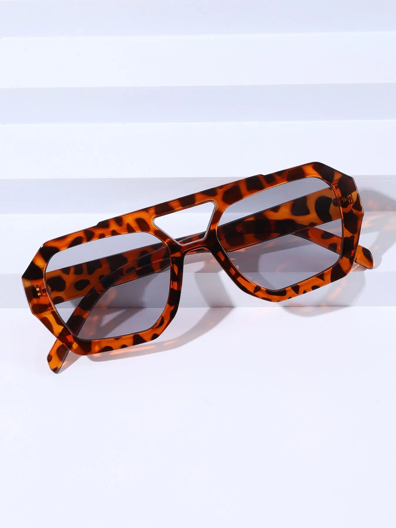 Fashion Vintage Square Irregul - Luxury Lifestyle Store ulasan dan harga